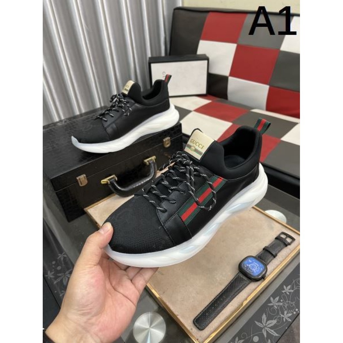 GUCCIで魅せる グッチ コピー スニーカー エネルギッシュで洗練された