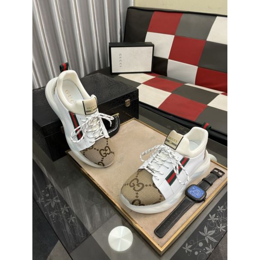 GUCCIで魅せる グッチ コピー スニーカー エネルギッシュで洗練された