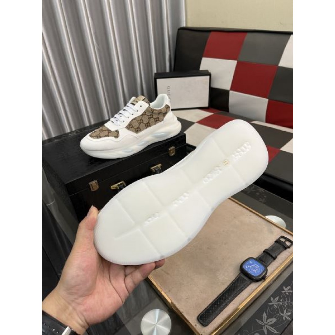 グッチ コピー スニーカー GUCCI都会的でスマートなデザインが魅力