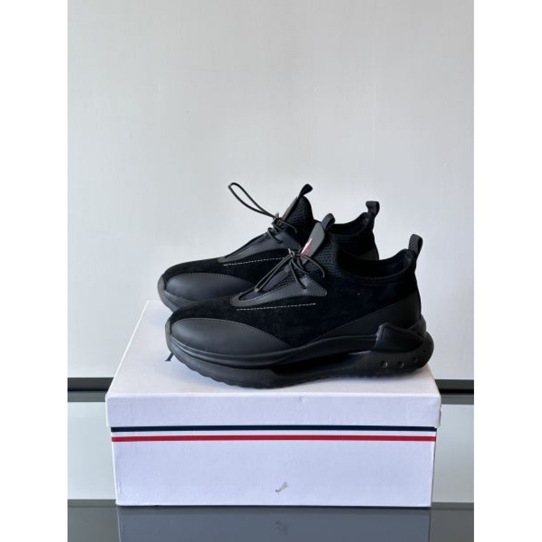 MONCLER モンクレール コピー スニーカー 快適で軽やかな印象を与える注目の一足