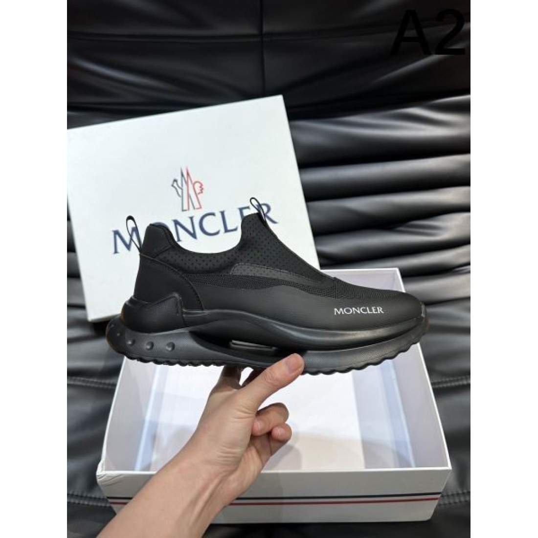 モンクレール コピー スニーカー MONCLER洗練された都会派スタイルが魅力