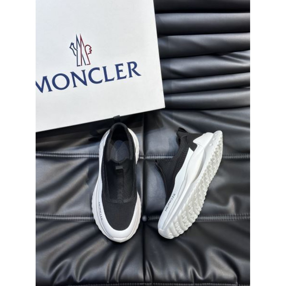 モンクレール コピー スニーカー MONCLER洗練された都会派スタイルが魅力