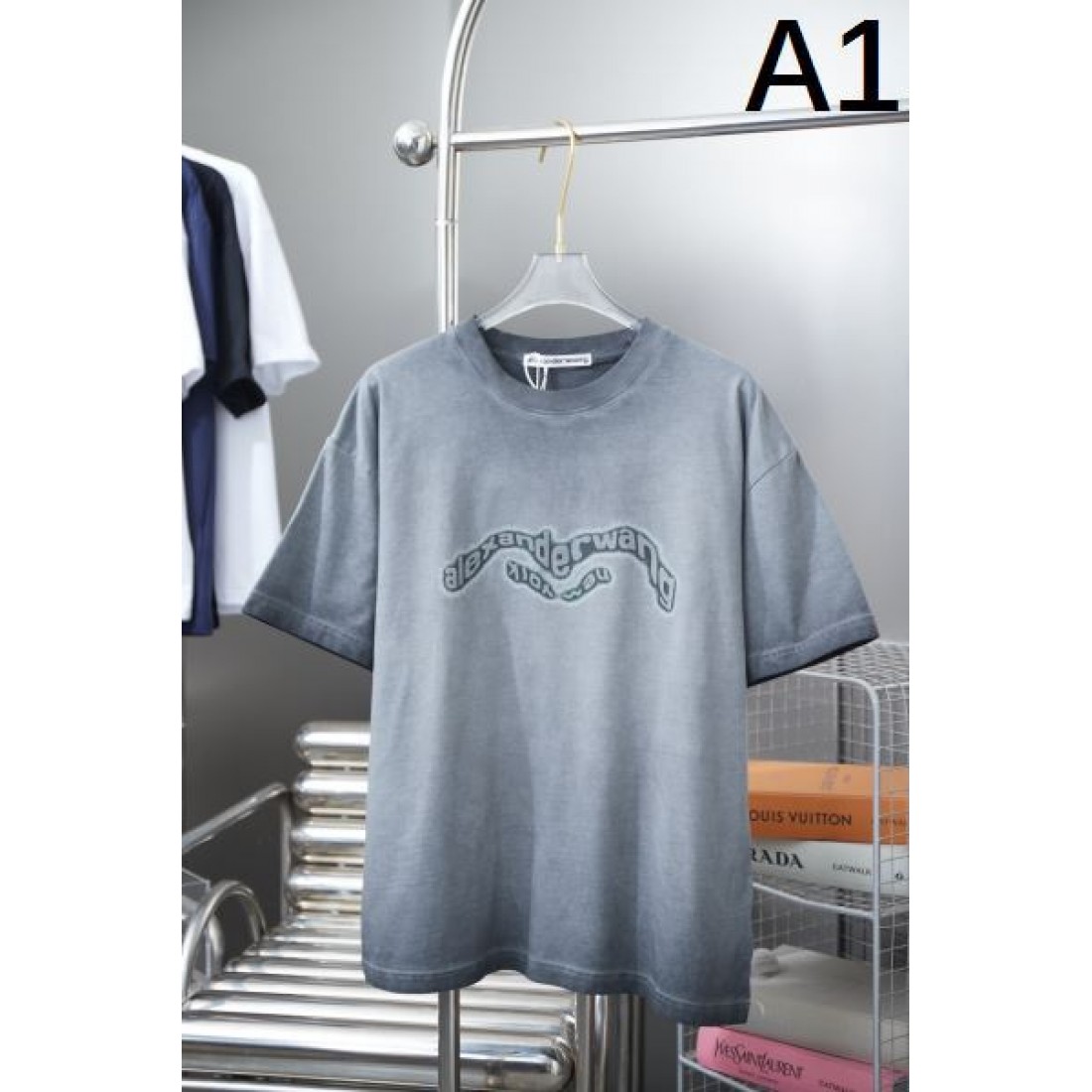柔らかな質感が魅力の アレキサンダーワン コピー 半袖Tシャツ ALEXANDER WANG