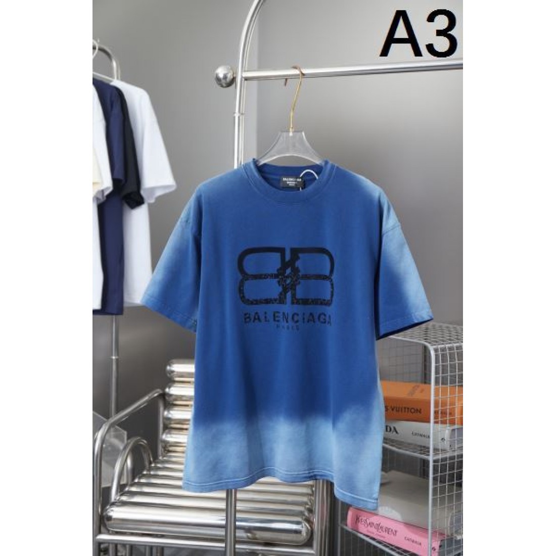 大胆でストリート感あふれる バレンシアガ コピー 半袖Tシャツ BALENCIAGA