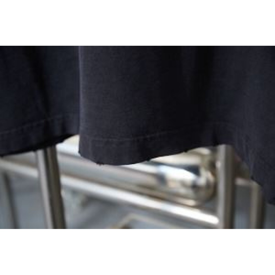 BALENCIAGA バレンシアガ コピー 半袖Tシャツに映える 構築的でシック