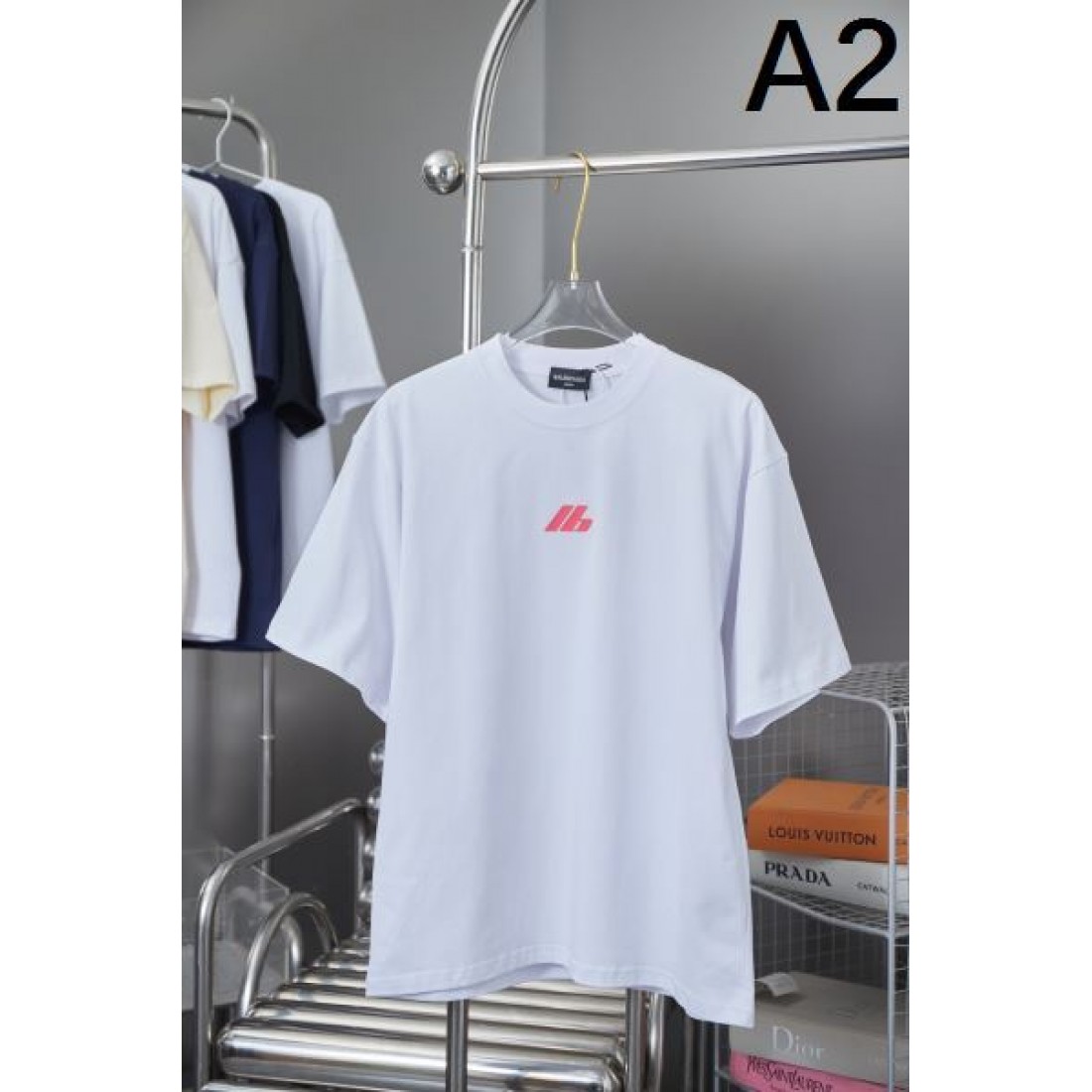 落ち着きと個性を兼ね備えた バレンシアガ コピー 半袖Tシャツ BALENCIAGA