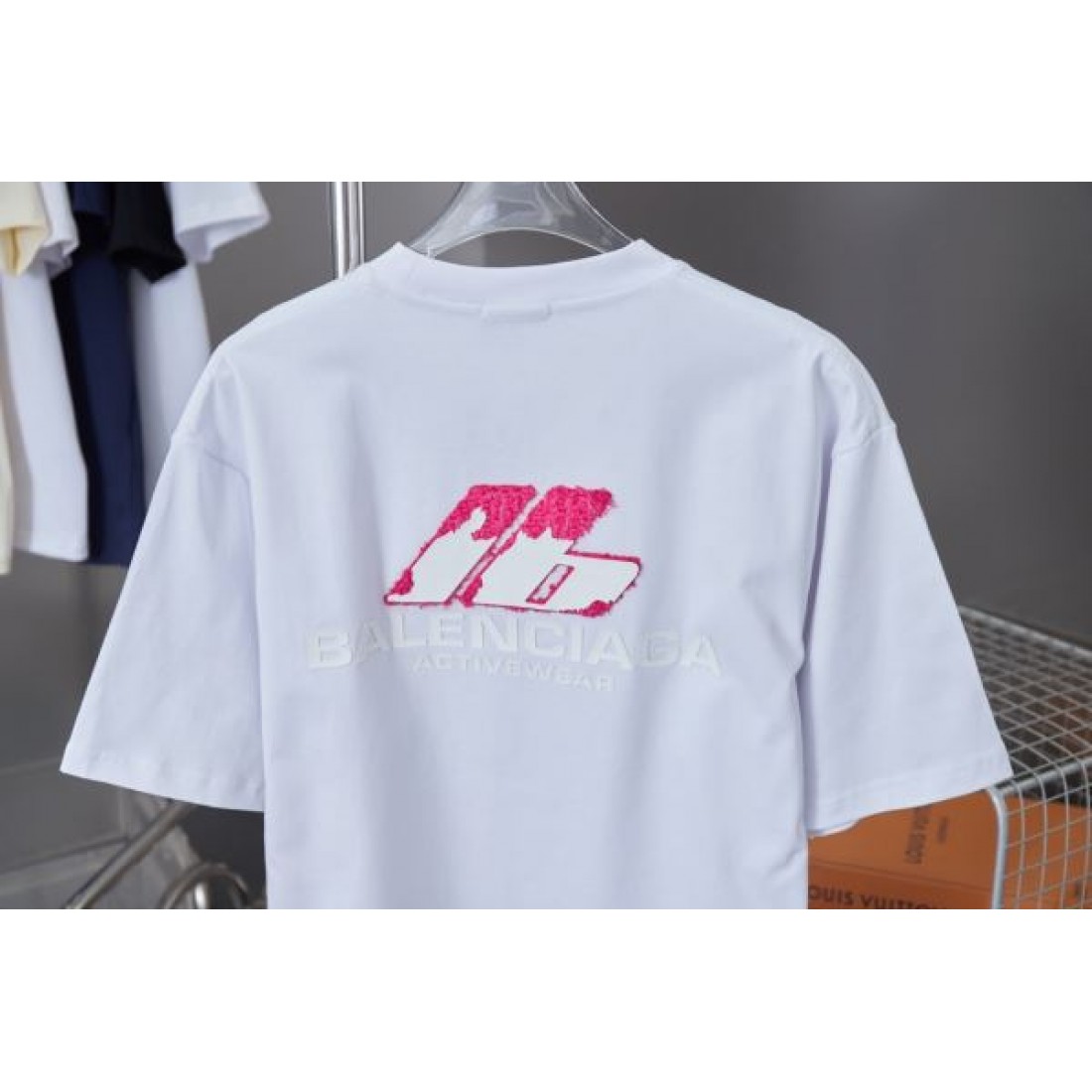 落ち着きと個性を兼ね備えた バレンシアガ コピー 半袖Tシャツ BALENCIAGA