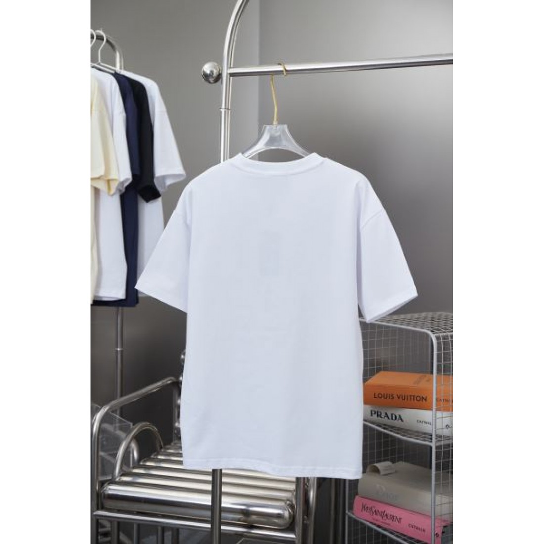  雰囲気をまとう BURBERRY バーバリー コピー 半袖Tシャツ 知的で控えめな一枚