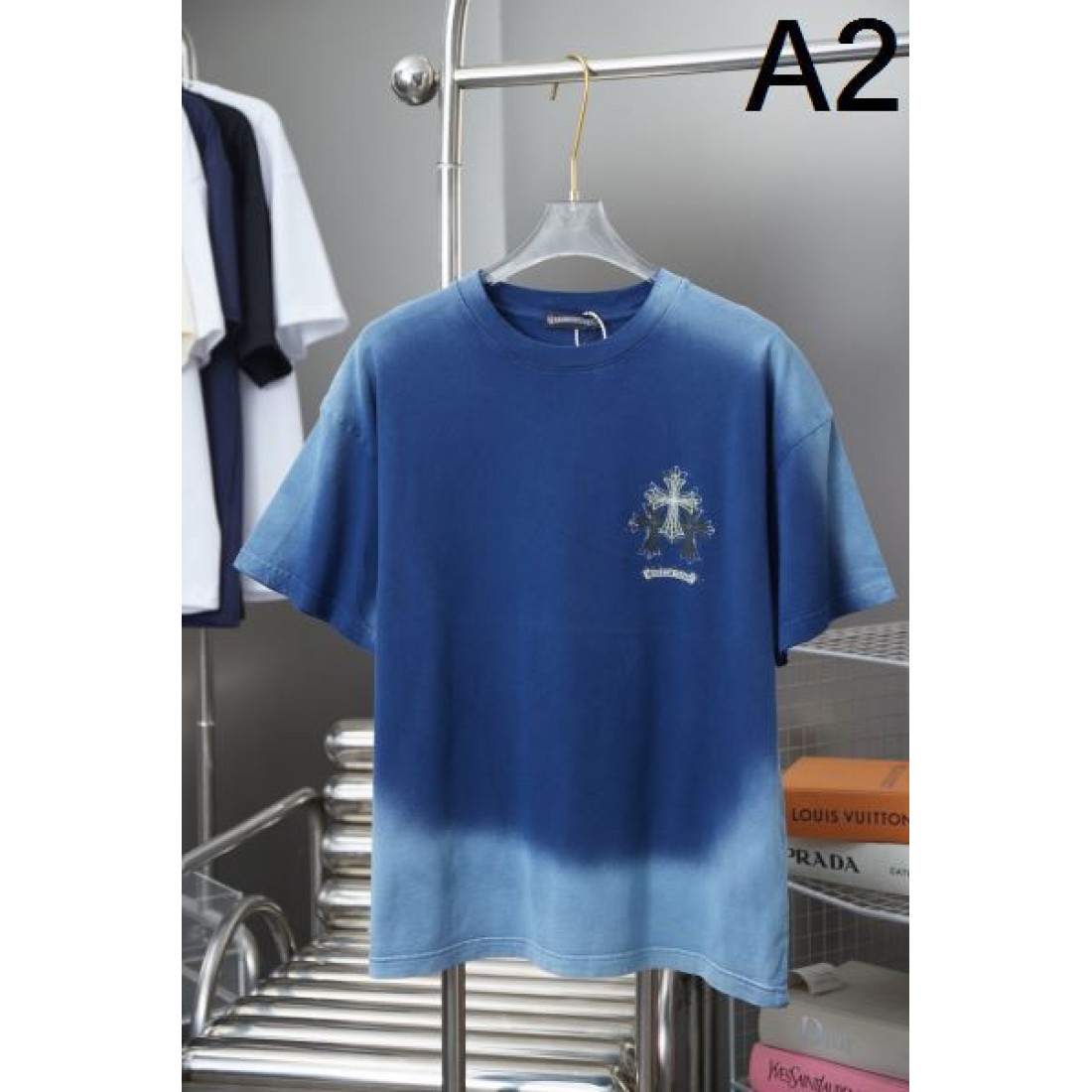 CHROME HEARTS クロムハーツ コピー 半袖Tシャツ 前衛的でエッジィな一着