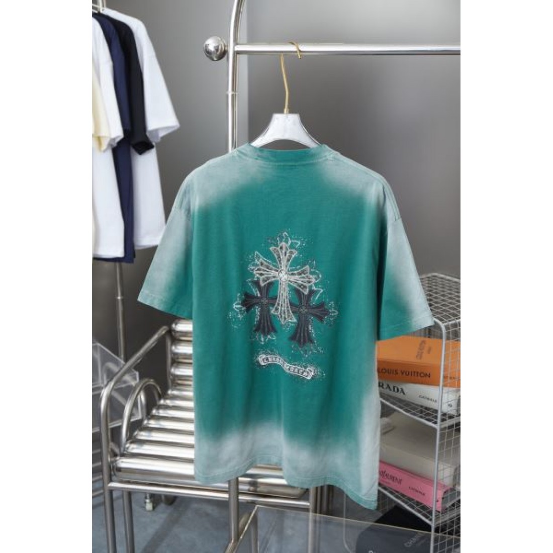 CHROME HEARTS クロムハーツ コピー 半袖Tシャツ 前衛的でエッジィな一着