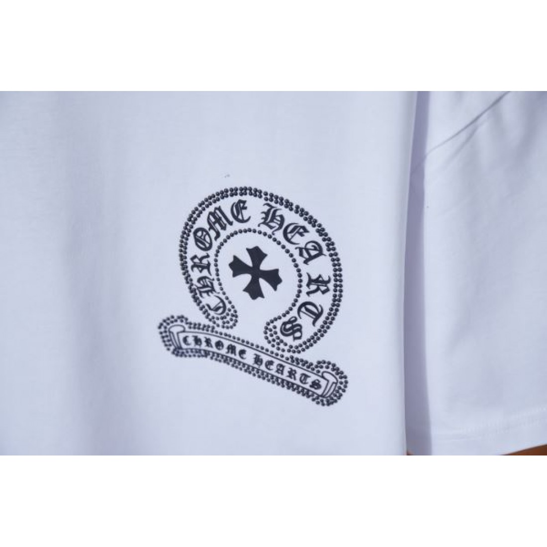 個性を際立たせる CHROME HEARTS クロムハーツ コピー 半袖Tシャツ クールな