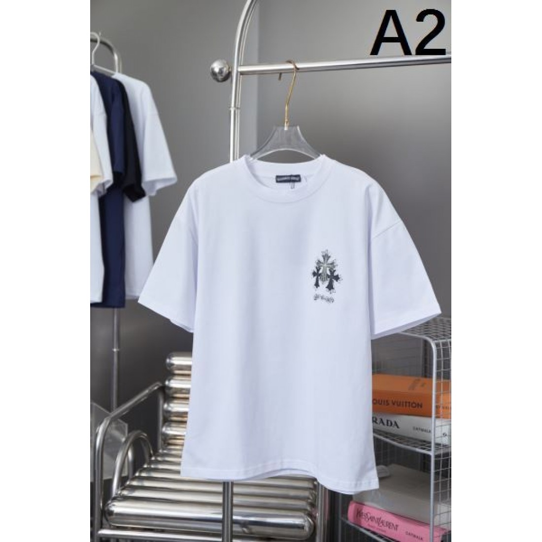  大胆で印象的な CHROME HEARTS クロムハーツ コピー 半袖Tシャツ クロムハーツ