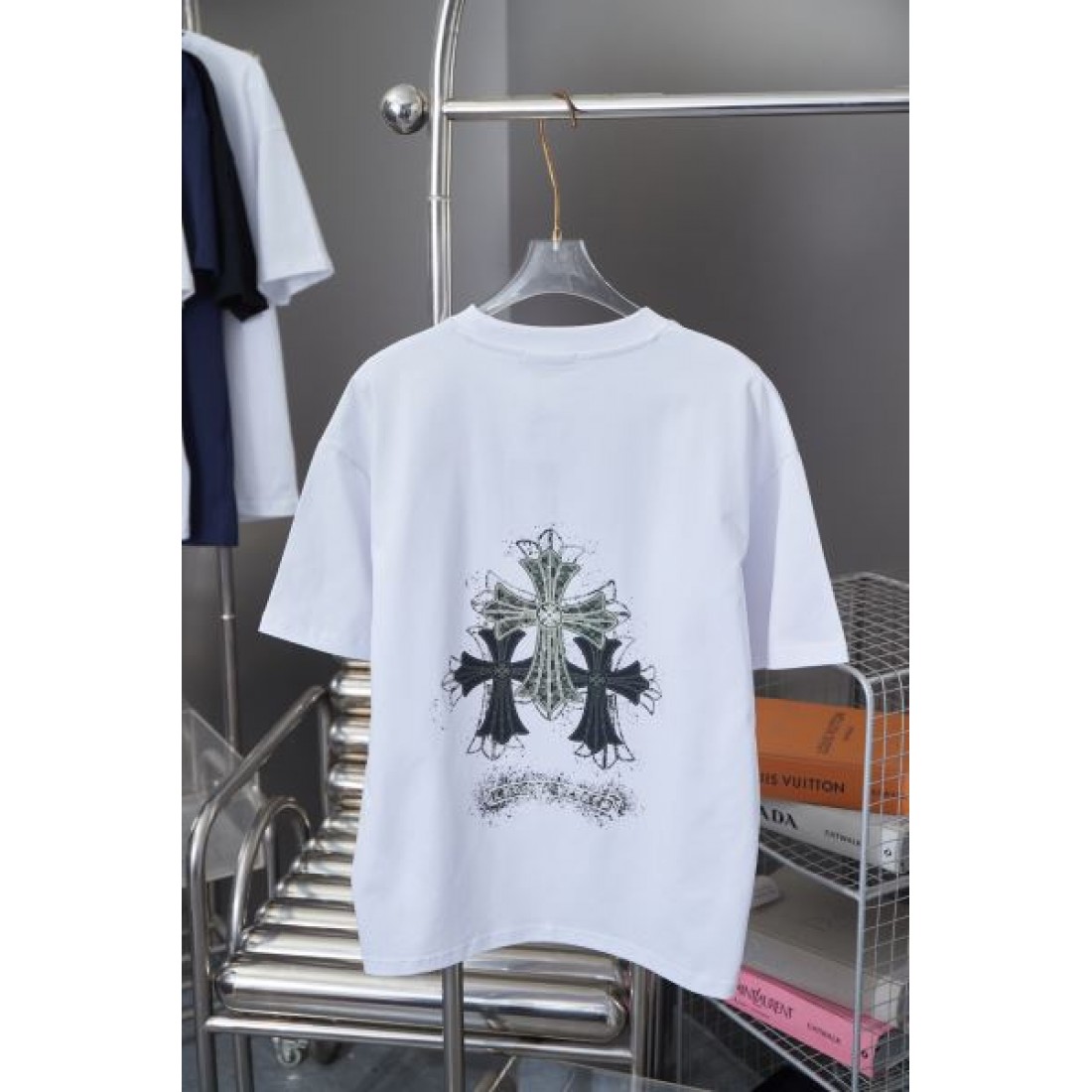 大胆で印象的な CHROME HEARTS クロムハーツ コピー 半袖Tシャツ クロムハーツ