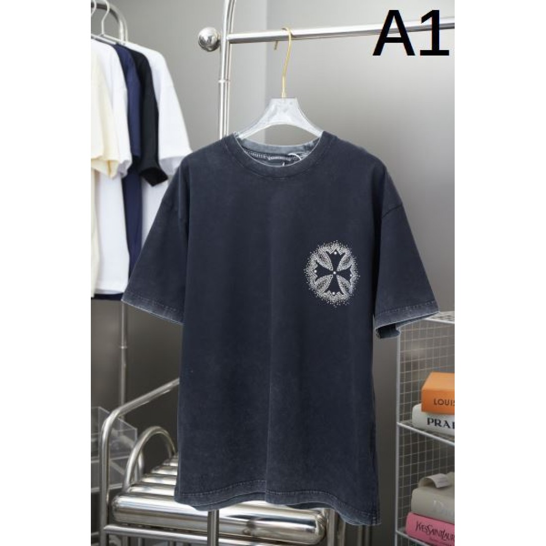 CHROME HEARTS クロムハーツ コピー 半袖Tシャツ 自由と個性を象徴する 逸品