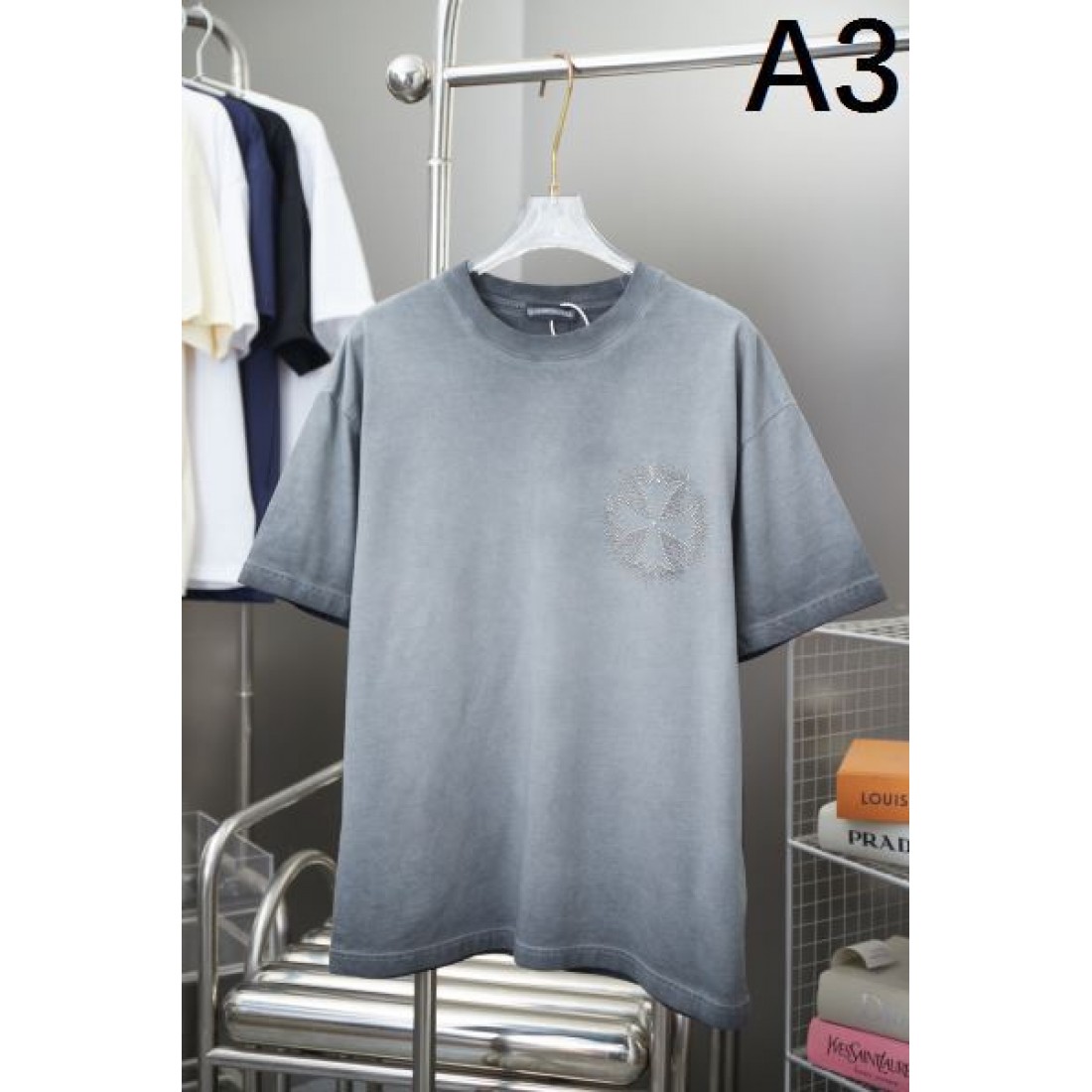 CHROME HEARTS クロムハーツ コピー 半袖Tシャツ 自由と個性を象徴する 逸品