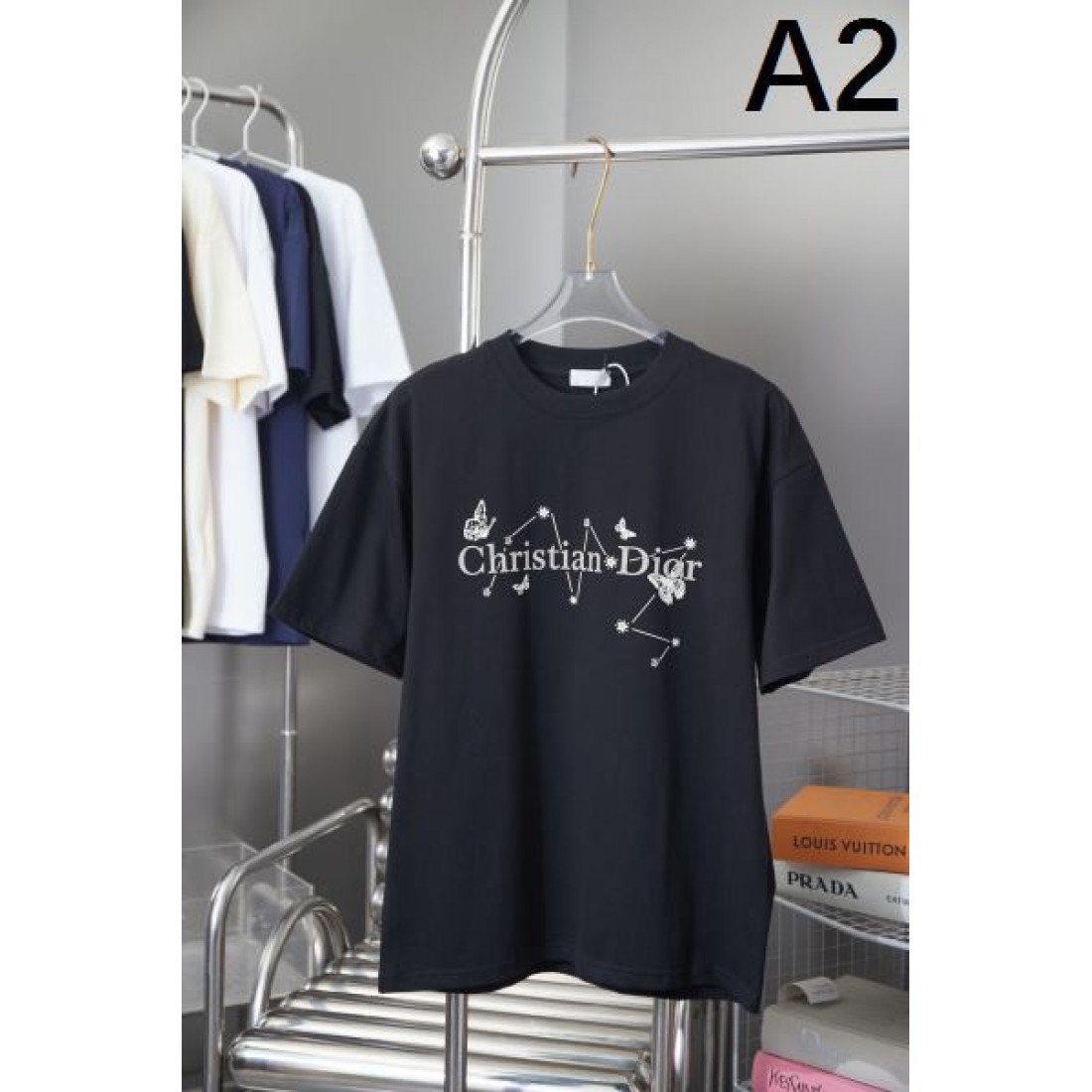 自信と個性を引き出す GUCCI グッチ コピー 半袖Tシャツ スタイリッシュな