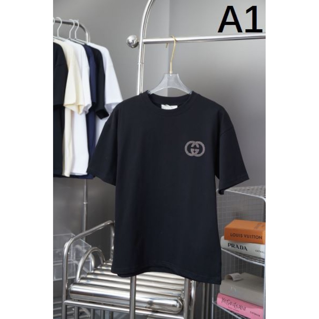 GUCCI グッチ コピー 半袖Tシャツ 洗練されたシルエットと都会的な