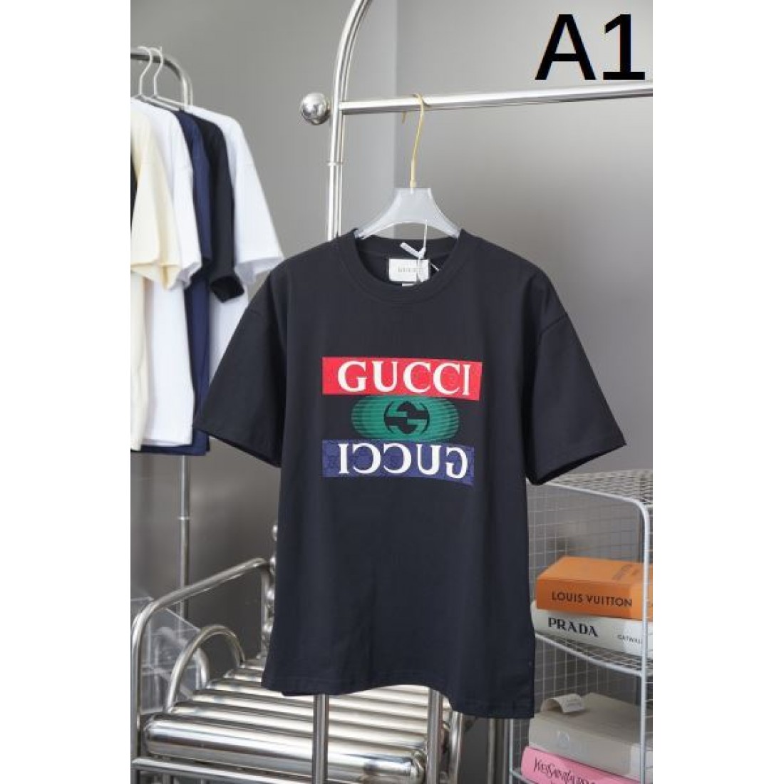 エフォートレスで魅力的な GUCCI グッチ コピー 半袖Tシャツ ミニマル