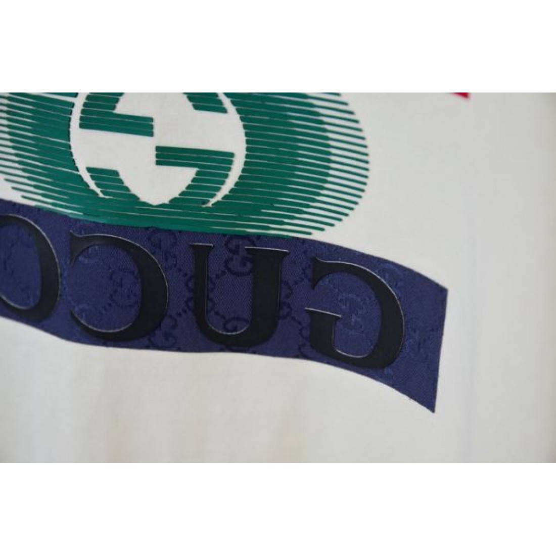 エフォートレスで魅力的な GUCCI グッチ コピー 半袖Tシャツ ミニマル