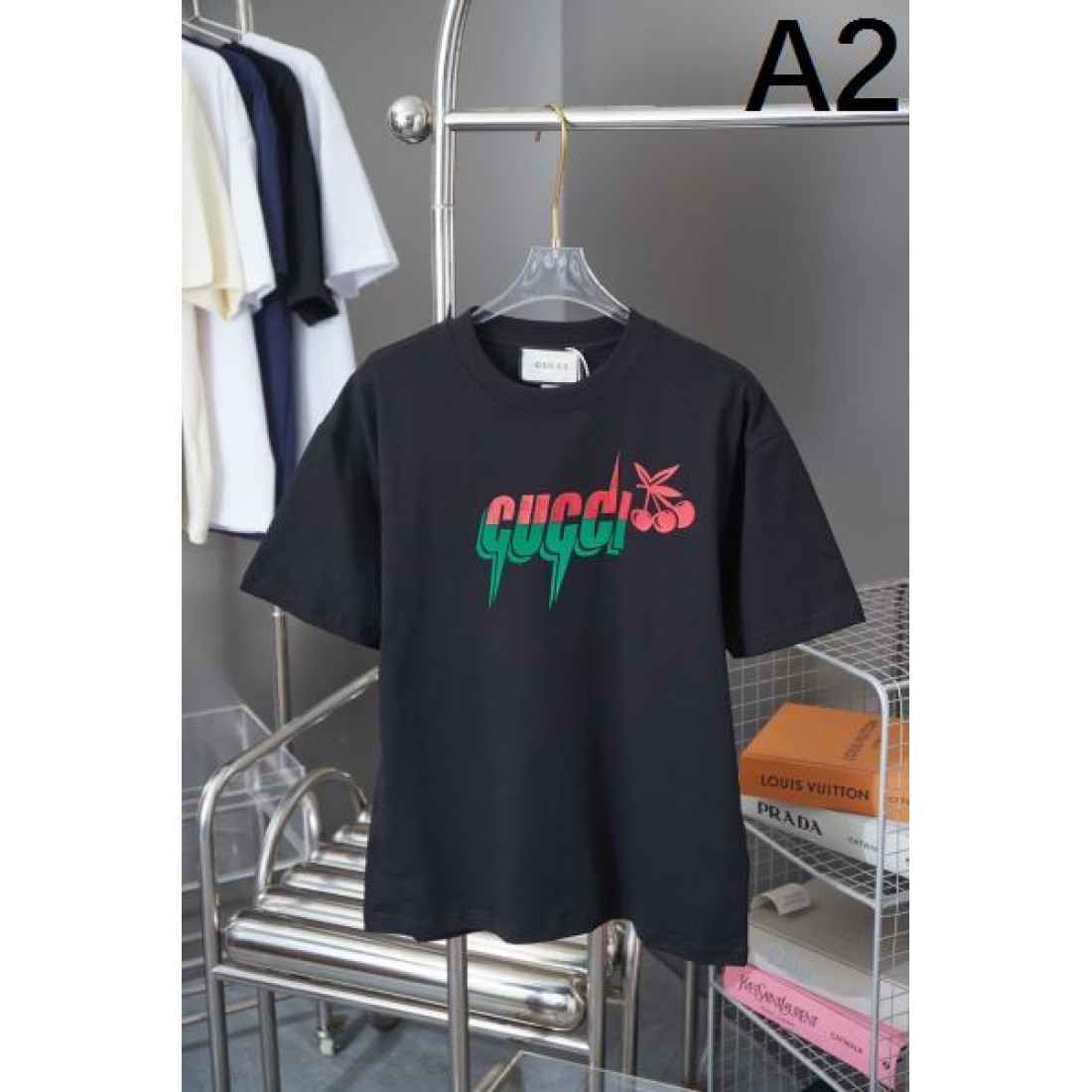 スタイリッシュなスタイル GUCCI グッチ コピー 半袖Tシャツ 今季は色を使った注目新品