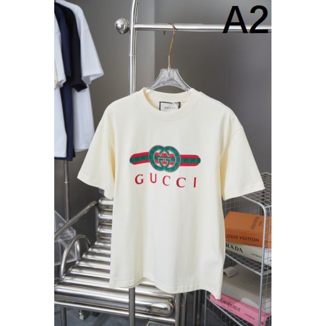 デイリー使いに実用性抜群 GUCCI グッチ コピー 半袖Tシャツ 引き続き注目のスタイル
