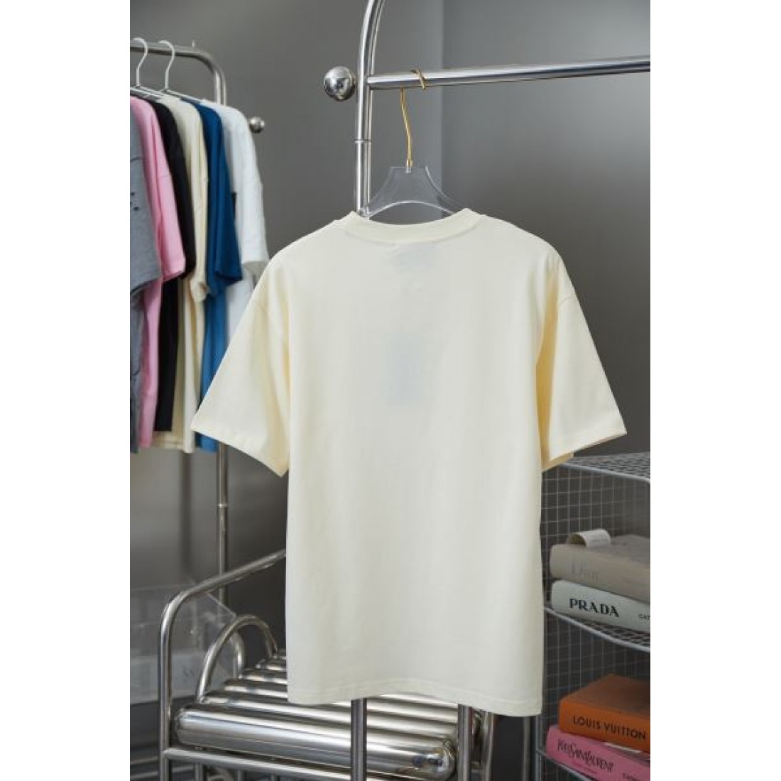 デイリー使いに実用性抜群 GUCCI グッチ コピー 半袖Tシャツ 引き続き注目のスタイル