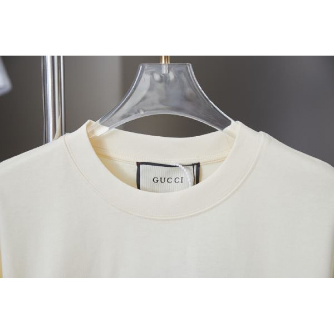 デイリー使いに実用性抜群 GUCCI グッチ コピー 半袖Tシャツ 引き続き注目のスタイル