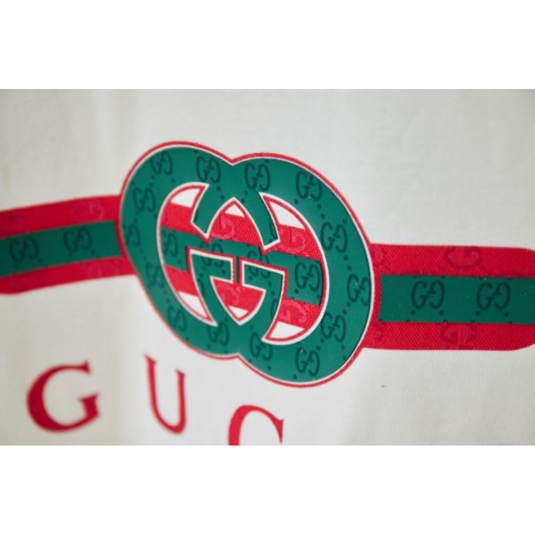 デイリー使いに実用性抜群 GUCCI グッチ コピー 半袖Tシャツ 引き続き注目のスタイル