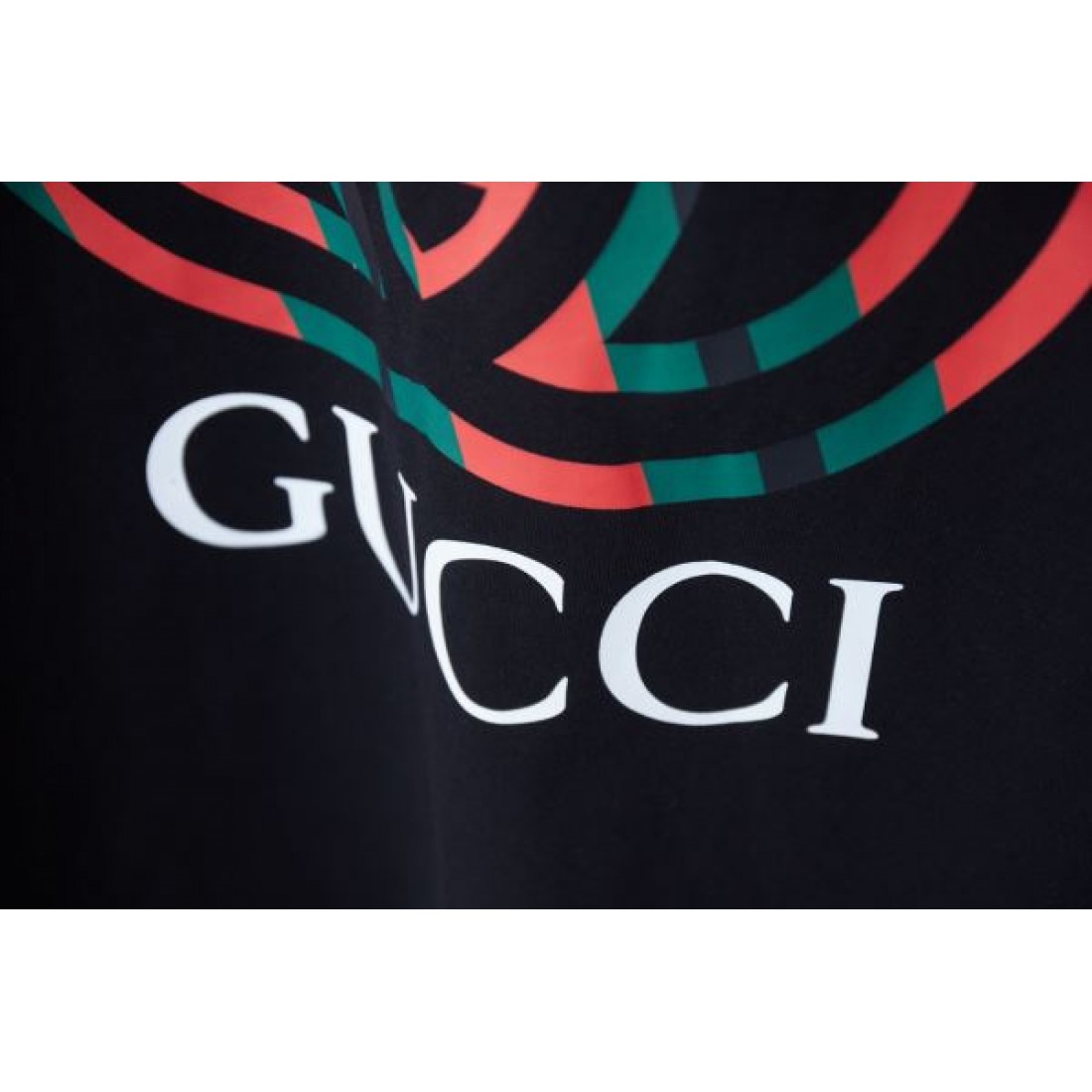 春夏新作コレクション GUCCI グッチ コピー 半袖Tシャツ 夏に映えるアイテム