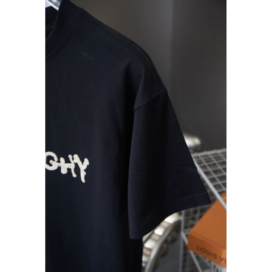 ストリート感と品格が融合した ジバンシィ コピー 半袖Tシャツ GIVENCHY