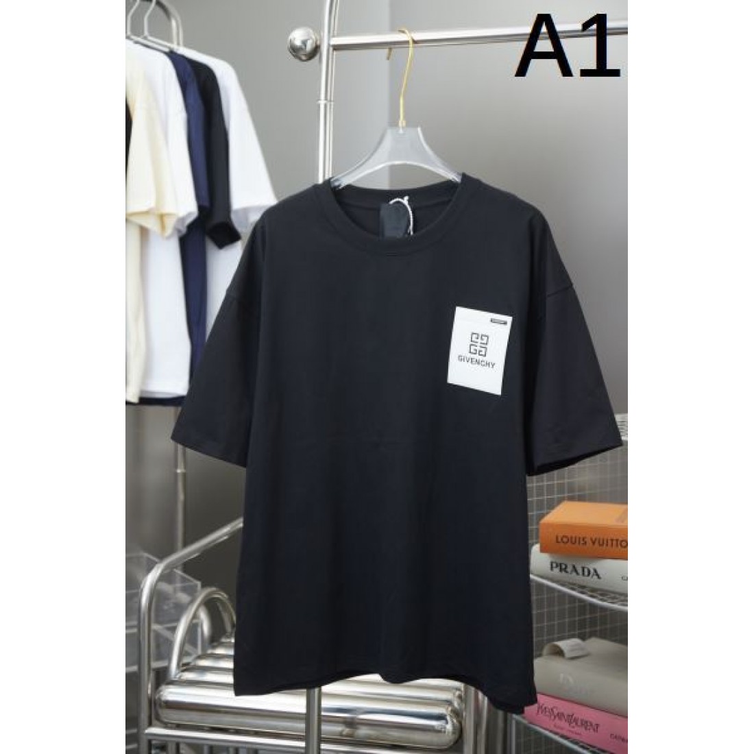 極上の着心地 LOEWE ロエベ コピー 半袖Tシャツ 格別な存在感