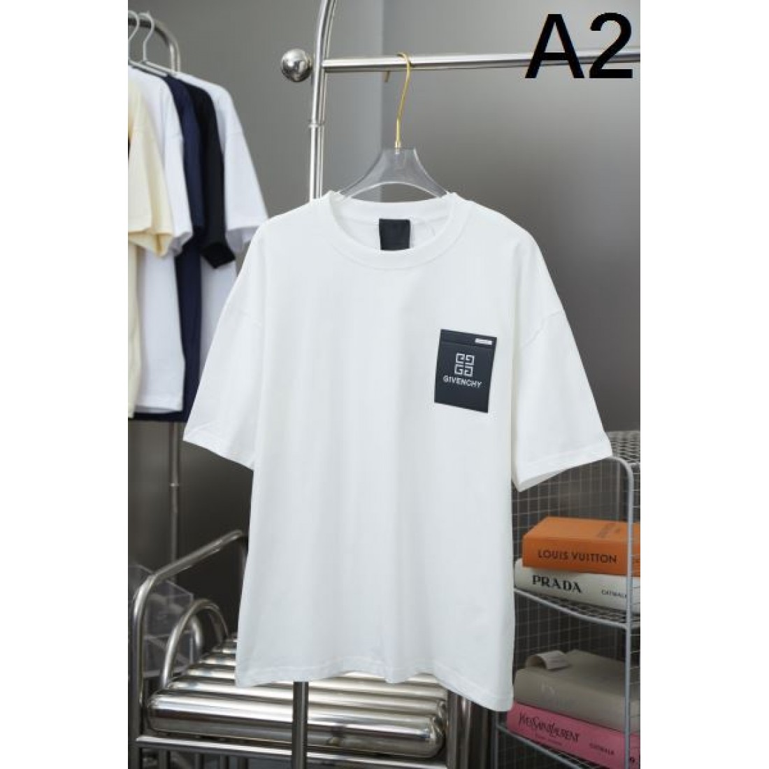 極上の着心地 LOEWE ロエベ コピー 半袖Tシャツ 格別な存在感