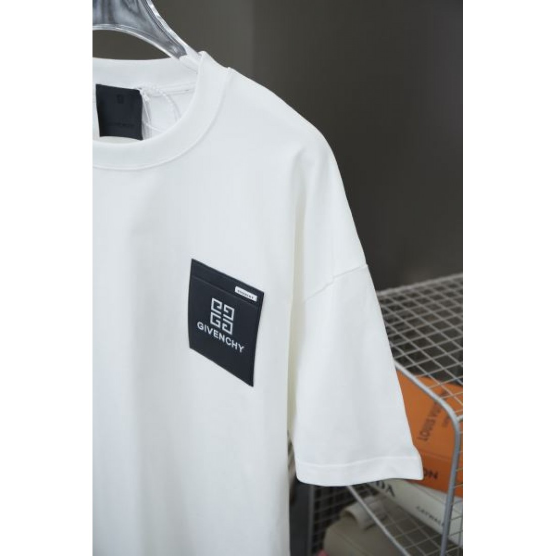 極上の着心地 LOEWE ロエベ コピー 半袖Tシャツ 格別な存在感