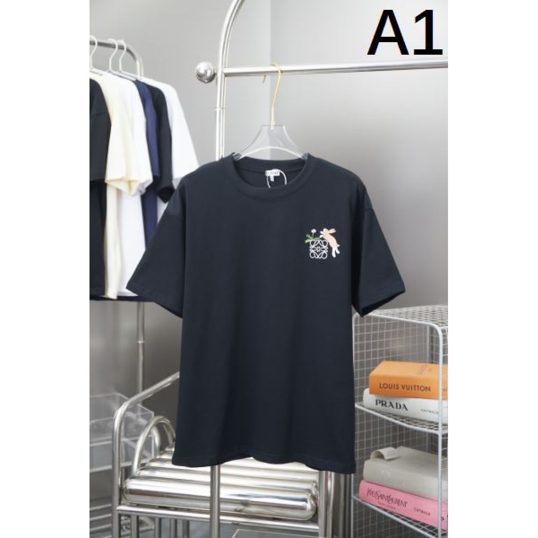 大人の魅力溢れる LOEWE ロエベ コピー 半袖Tシャツ ラグジュアリー感満載