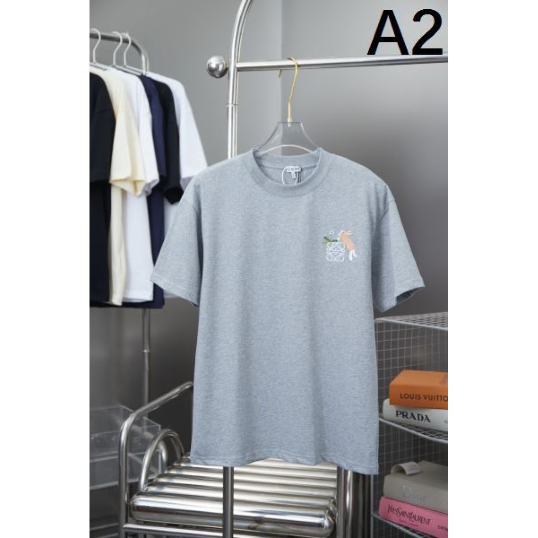 大人の魅力溢れる LOEWE ロエベ コピー 半袖Tシャツ ラグジュアリー感満載