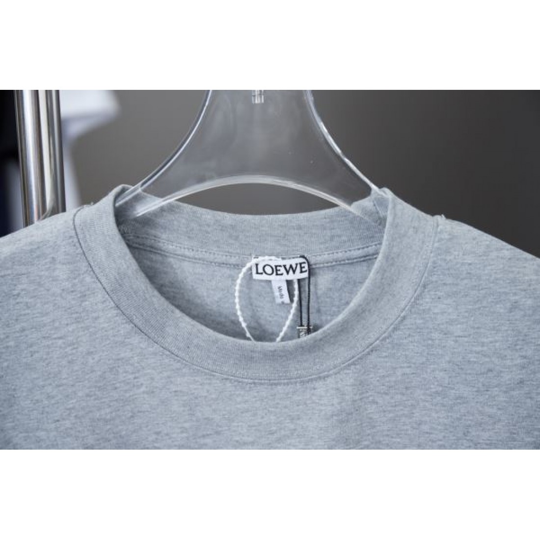 大人の魅力溢れる LOEWE ロエベ コピー 半袖Tシャツ ラグジュアリー感満載