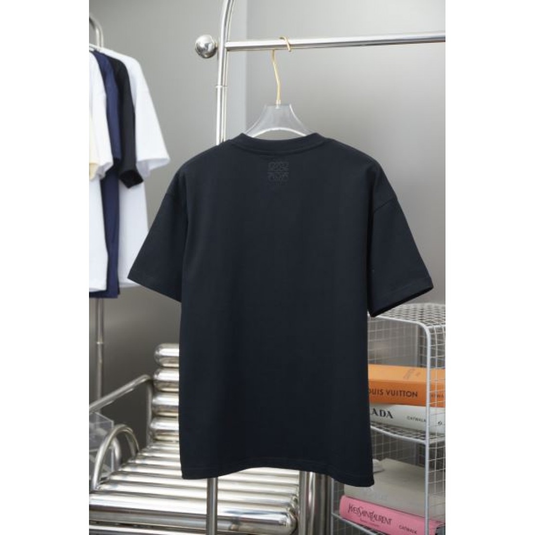 上質な素材感 LOEWE ロエベ コピー 半袖Tシャツ 洗練された美しさ