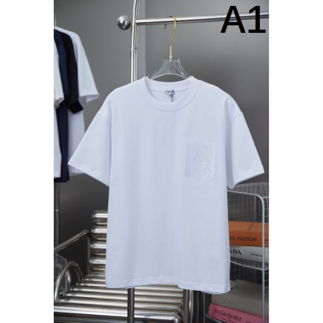高級感漂うデザイン LOEWE ロエベ コピー 半袖Tシャツ エレガントな雰囲気