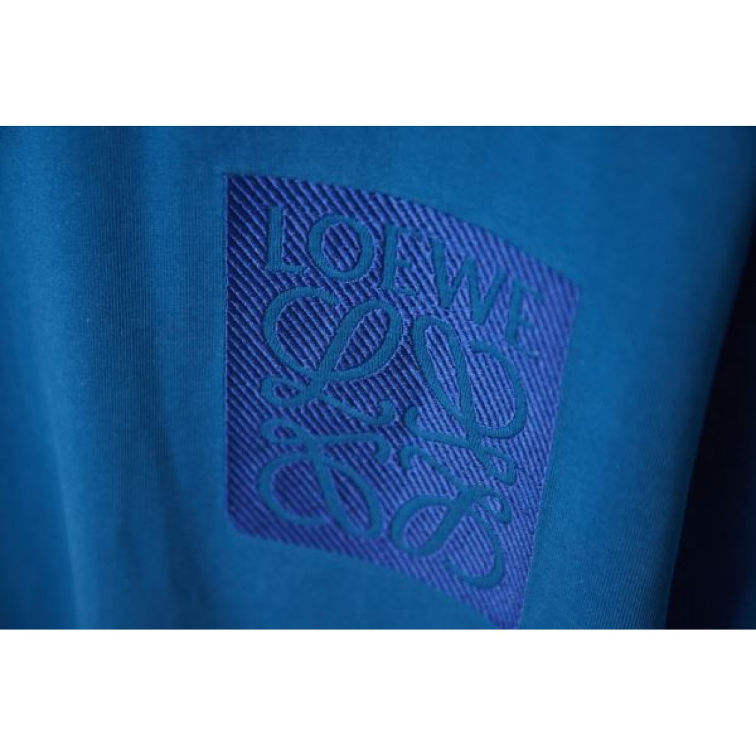 高級感漂うデザイン LOEWE ロエベ コピー 半袖Tシャツ エレガントな雰囲気