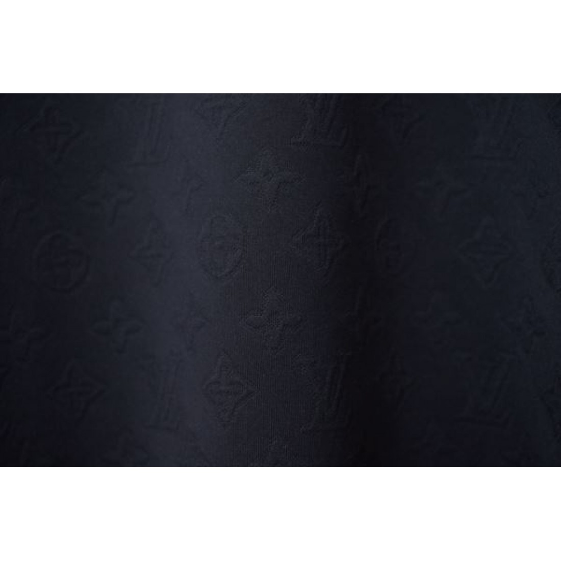  スタイリッシュで上質な LOUIS VUITTON ルイヴィトン コピー 半袖Tシャツ