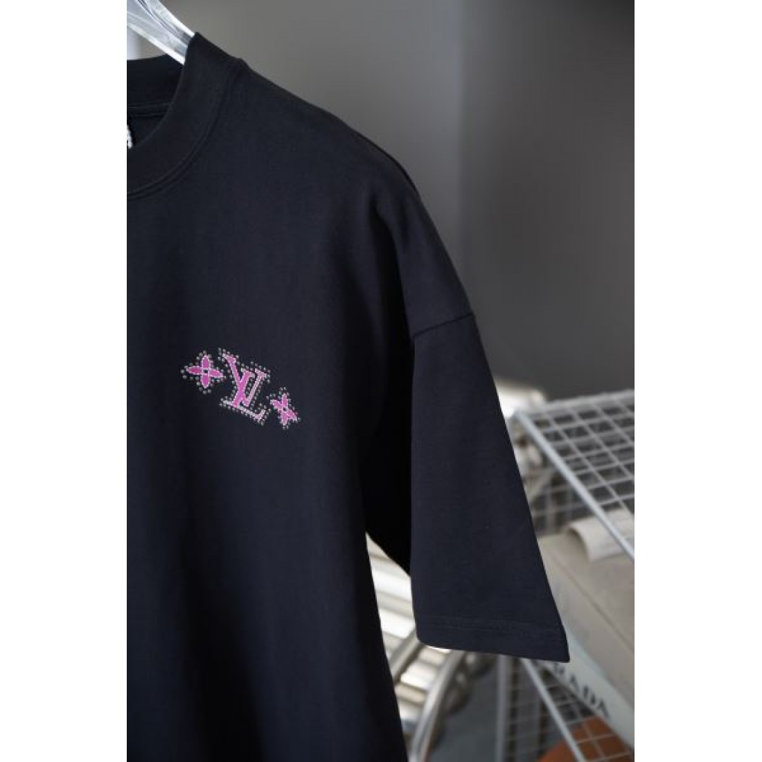 自分へのご褒美に LOUIS VUITTON ルイヴィトン コピー 半袖Tシャツ ギフトにも最適