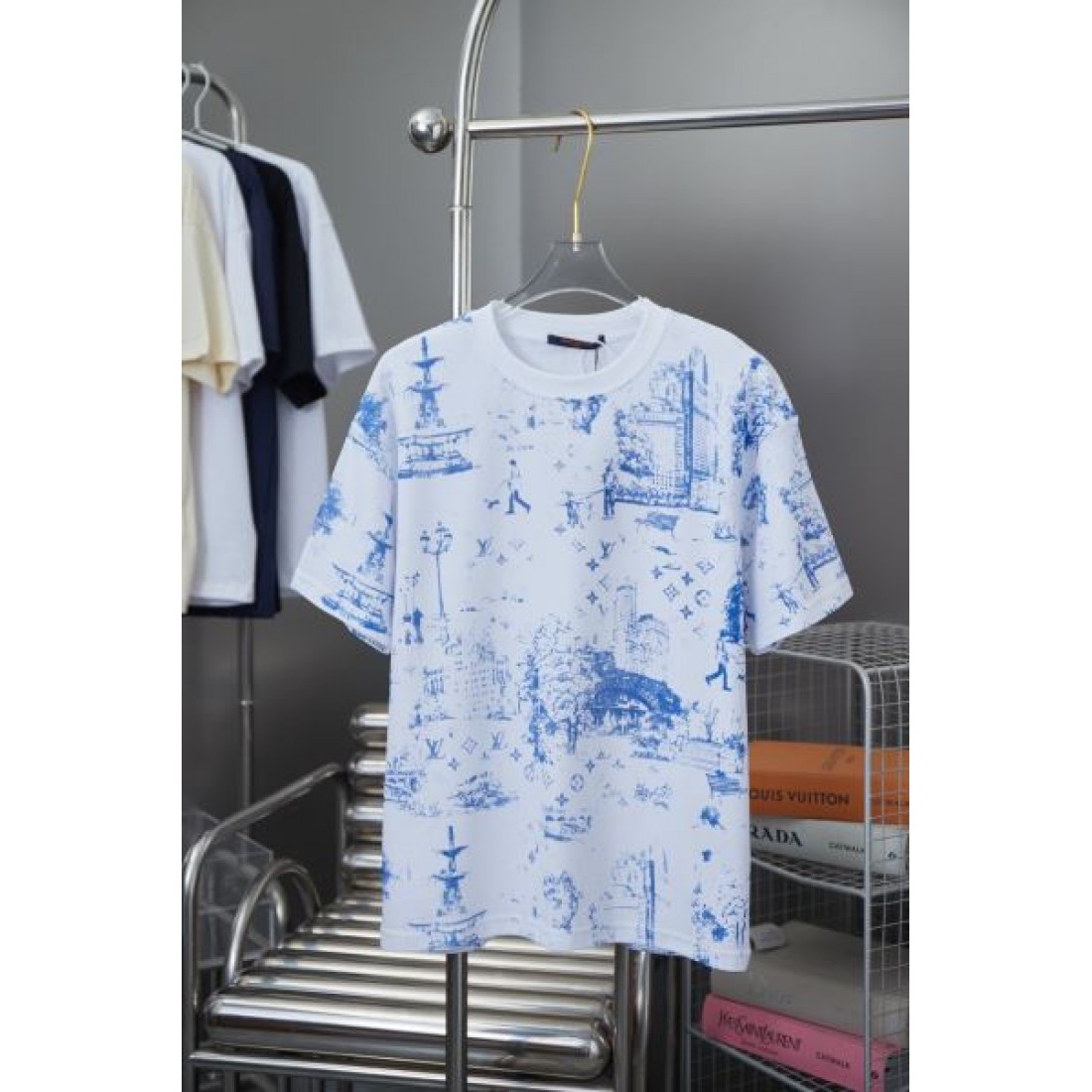 これは買い LOUIS VUITTON ルイヴィトン コピー 半袖Tシャツ お洒落さん必携