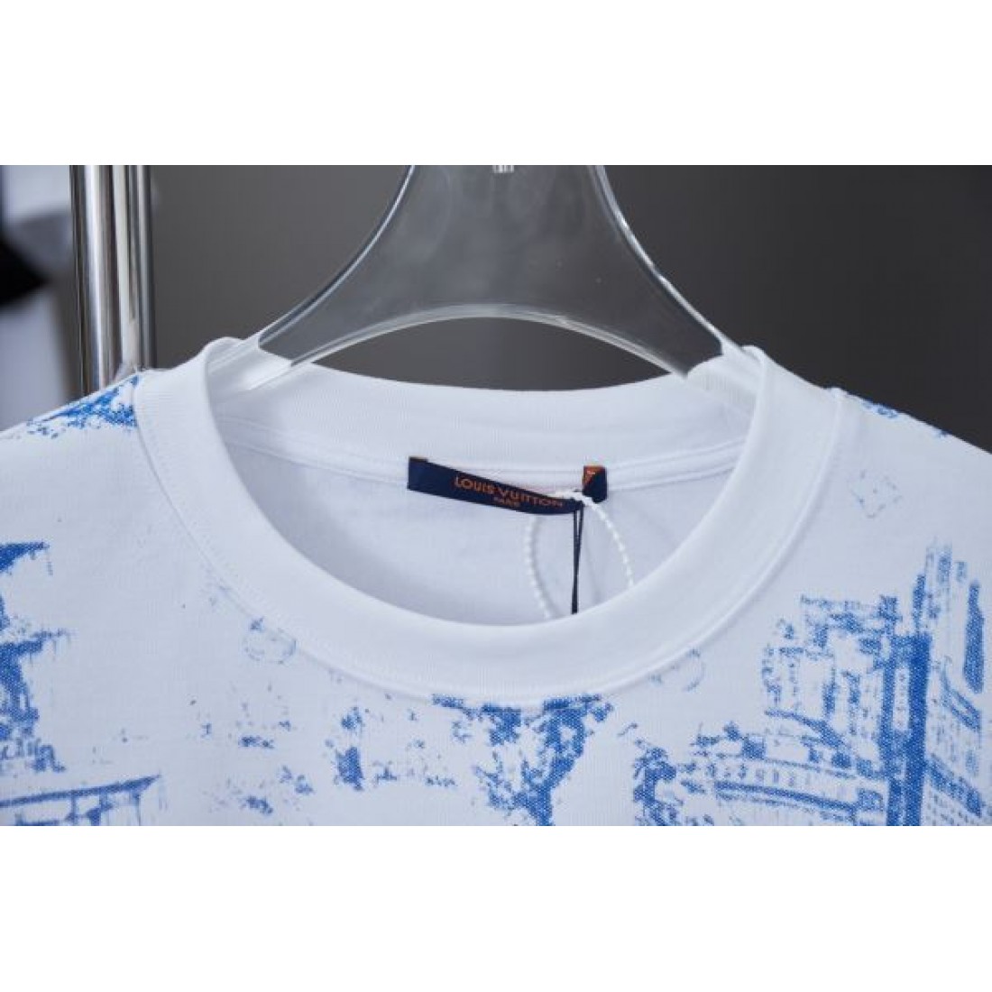 これは買い LOUIS VUITTON ルイヴィトン コピー 半袖Tシャツ お洒落さん必携