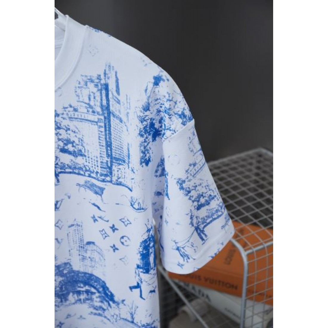 これは買い LOUIS VUITTON ルイヴィトン コピー 半袖Tシャツ お洒落さん必携