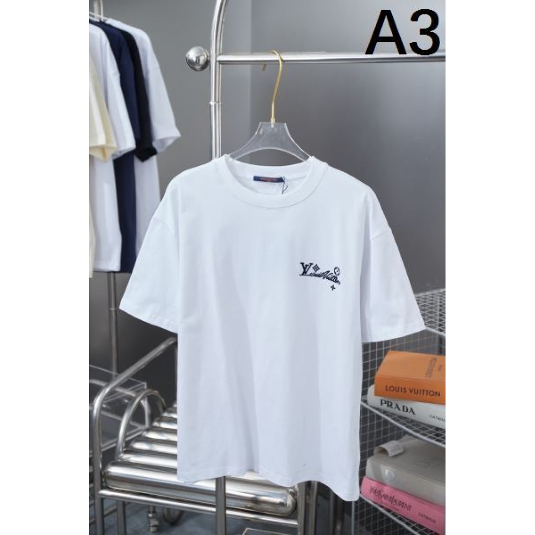 見逃し厳禁 LOUIS VUITTON ルイヴィトン コピー 半袖Tシャツ 迷わずゲット