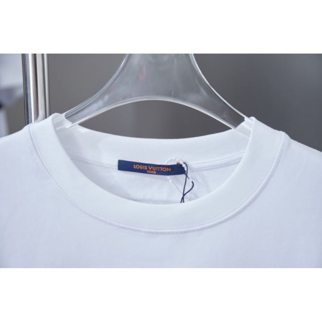 見逃し厳禁 LOUIS VUITTON ルイヴィトン コピー 半袖Tシャツ 迷わずゲット