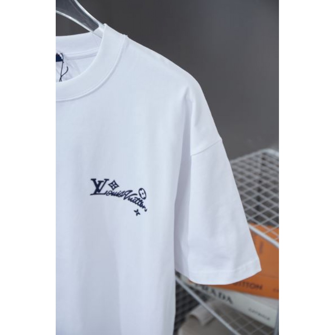 見逃し厳禁 LOUIS VUITTON ルイヴィトン コピー 半袖Tシャツ 迷わずゲット