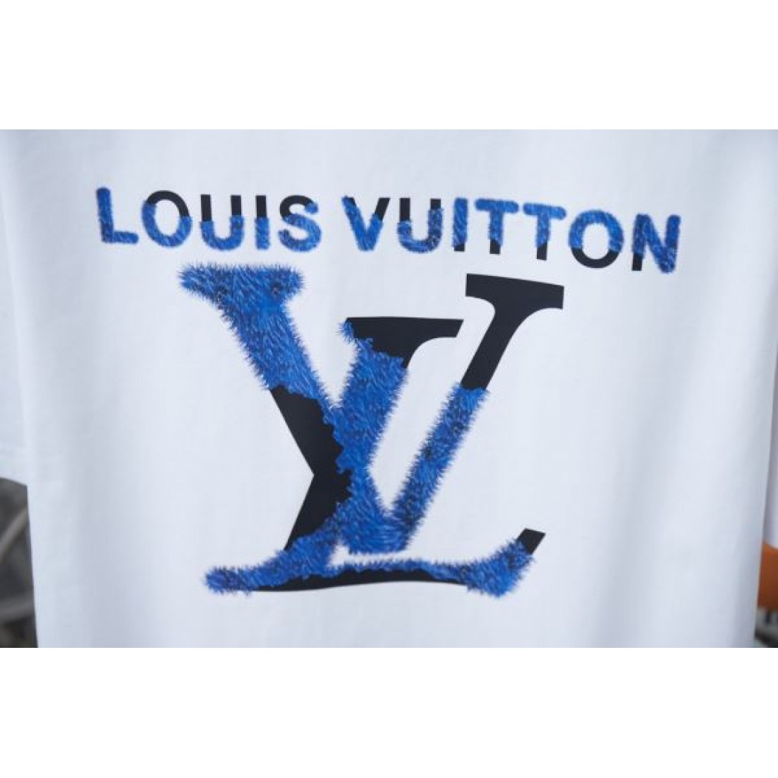 大人カジュアルに LOUIS VUITTON ルイヴィトン コピー 半袖Tシャツ 早い者勝ち