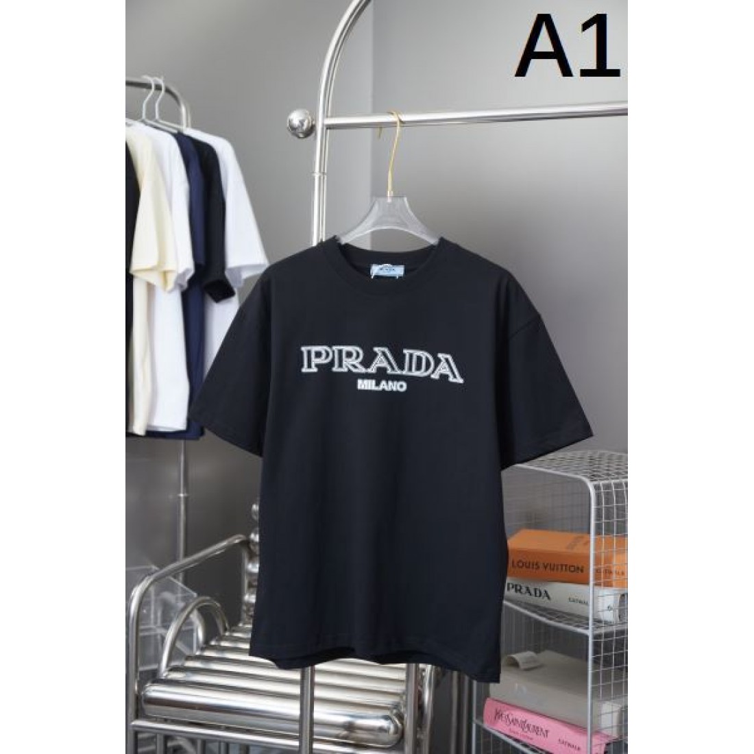 季節感たっぷり PRADA プラダ コピー 半袖Tシャツ 今季イチオシ