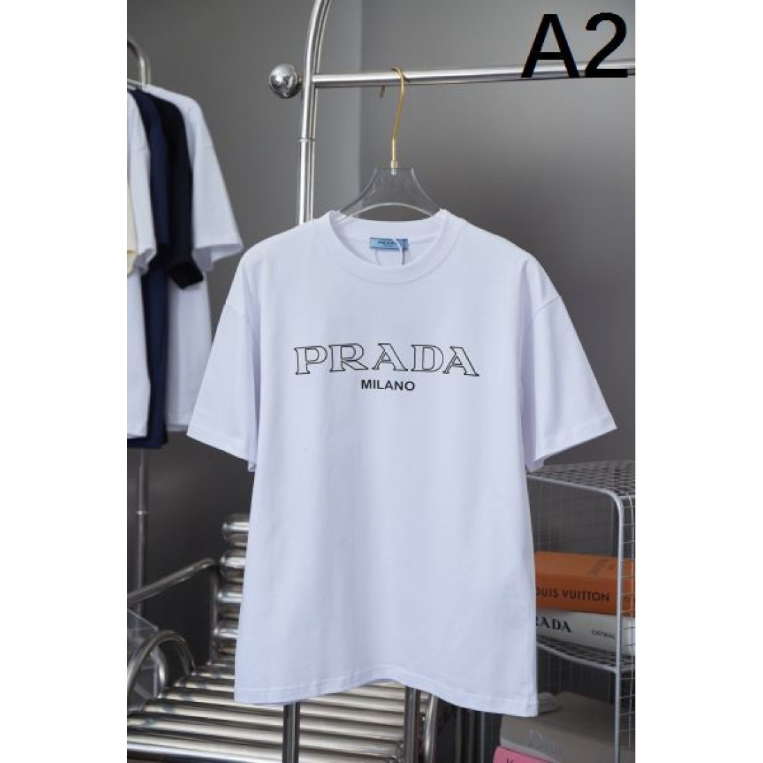 季節感たっぷり PRADA プラダ コピー 半袖Tシャツ 今季イチオシ